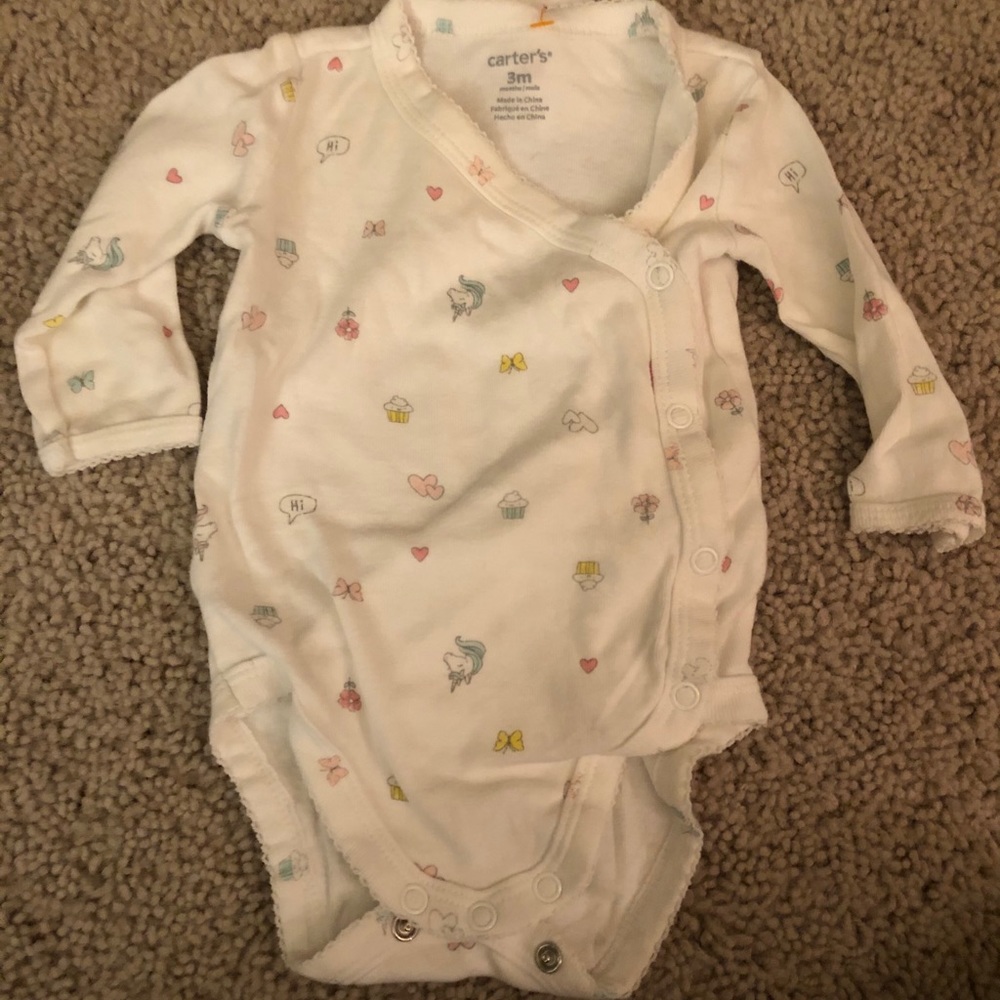 2 bodysuits